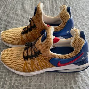 NIKE SHOX GRAVITY SIZE 10